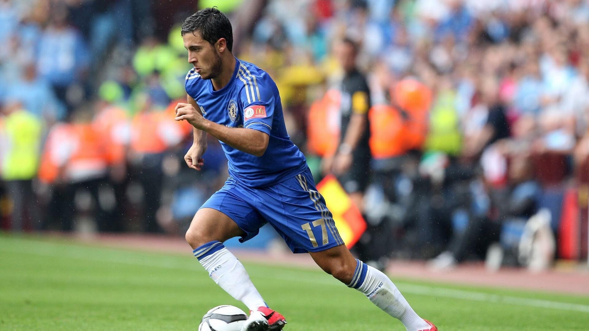 曼联主场迎战切尔西，争夺关键积分