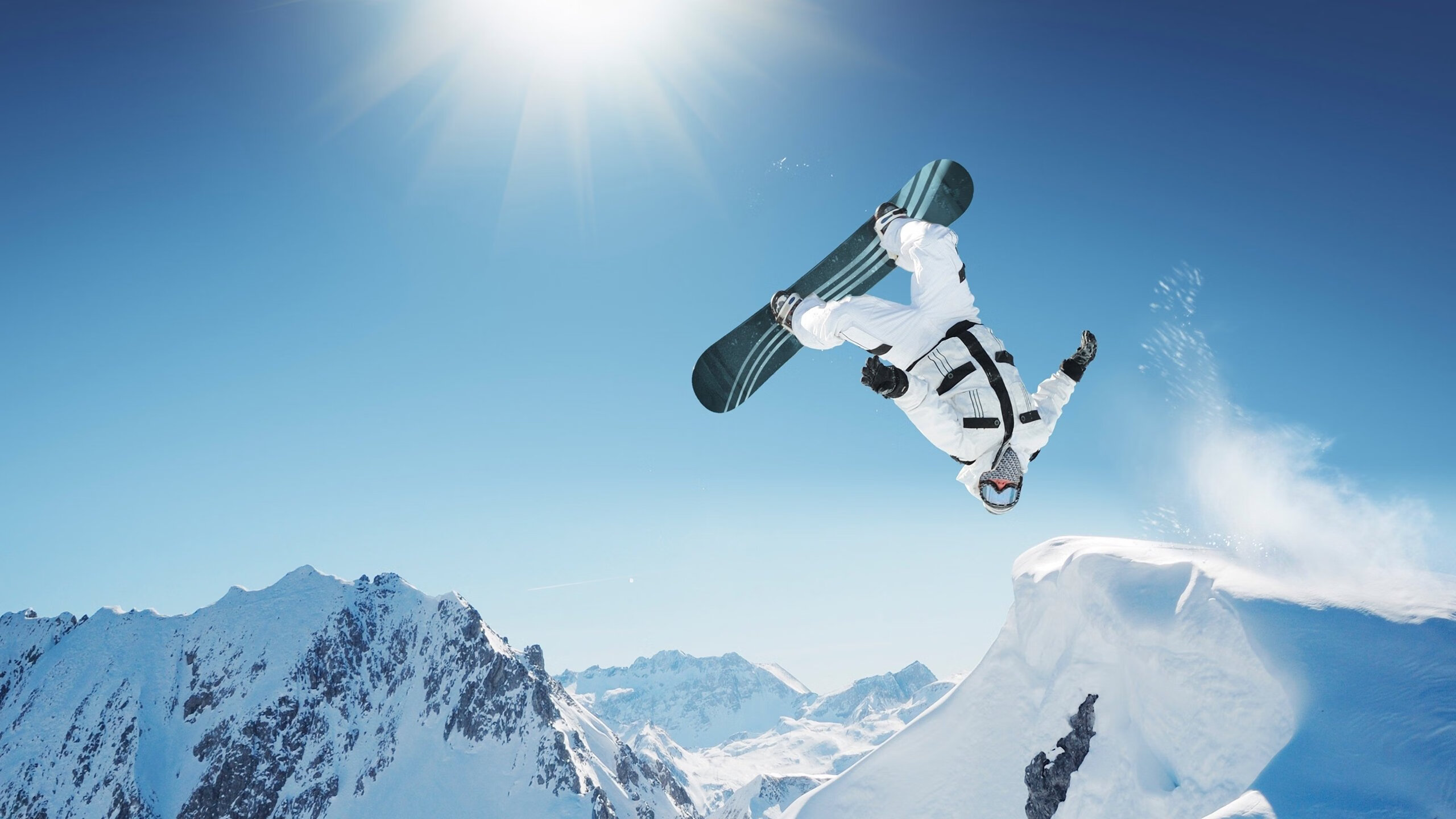 九游娱乐官网 (jiuyou)-_水上滑板极限秀：冲破浪花的极速狂飙_，水上滑板叫什么运动